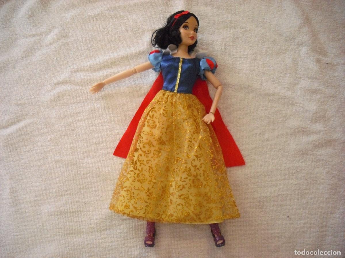 Figuras de goma y PVC: PRINCESA DISNEY BLANCANIEVES 29 CM. - Foto 1