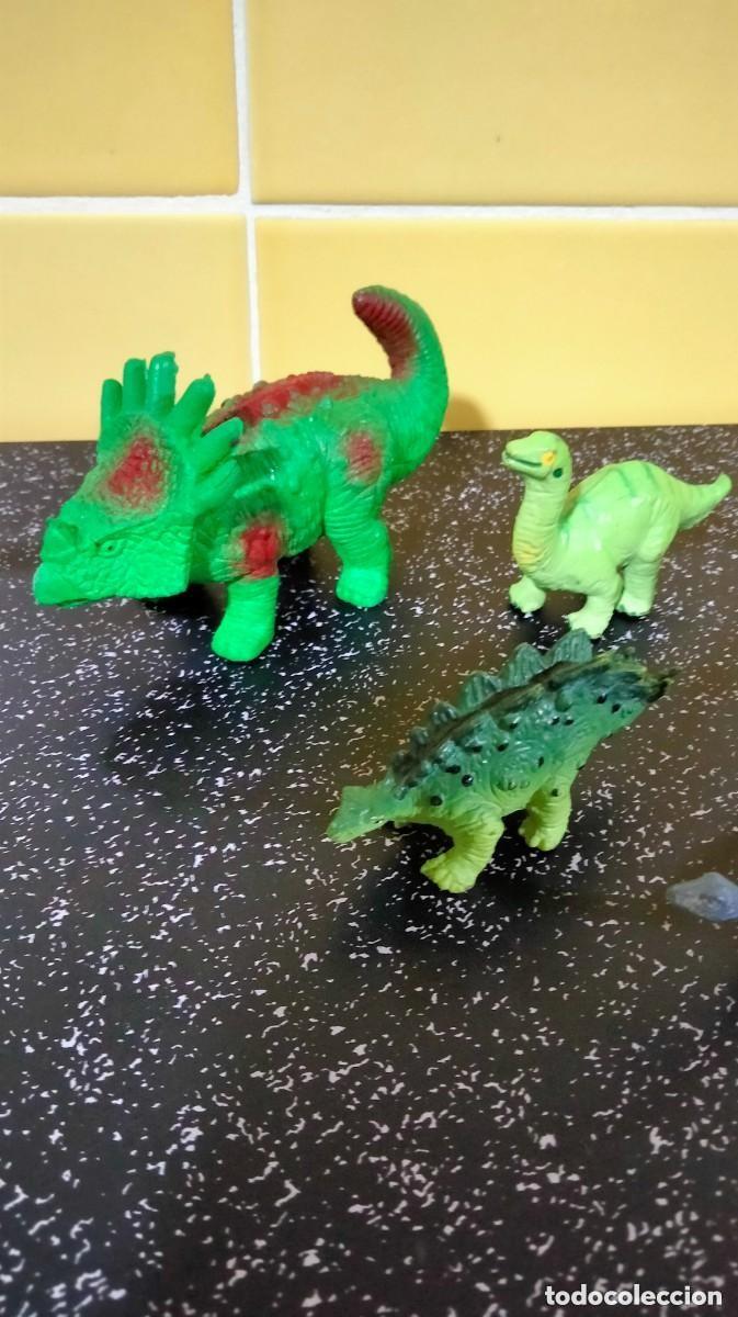 Figuras de goma y PVC: figuras de goma- dinosaurios - Foto 5