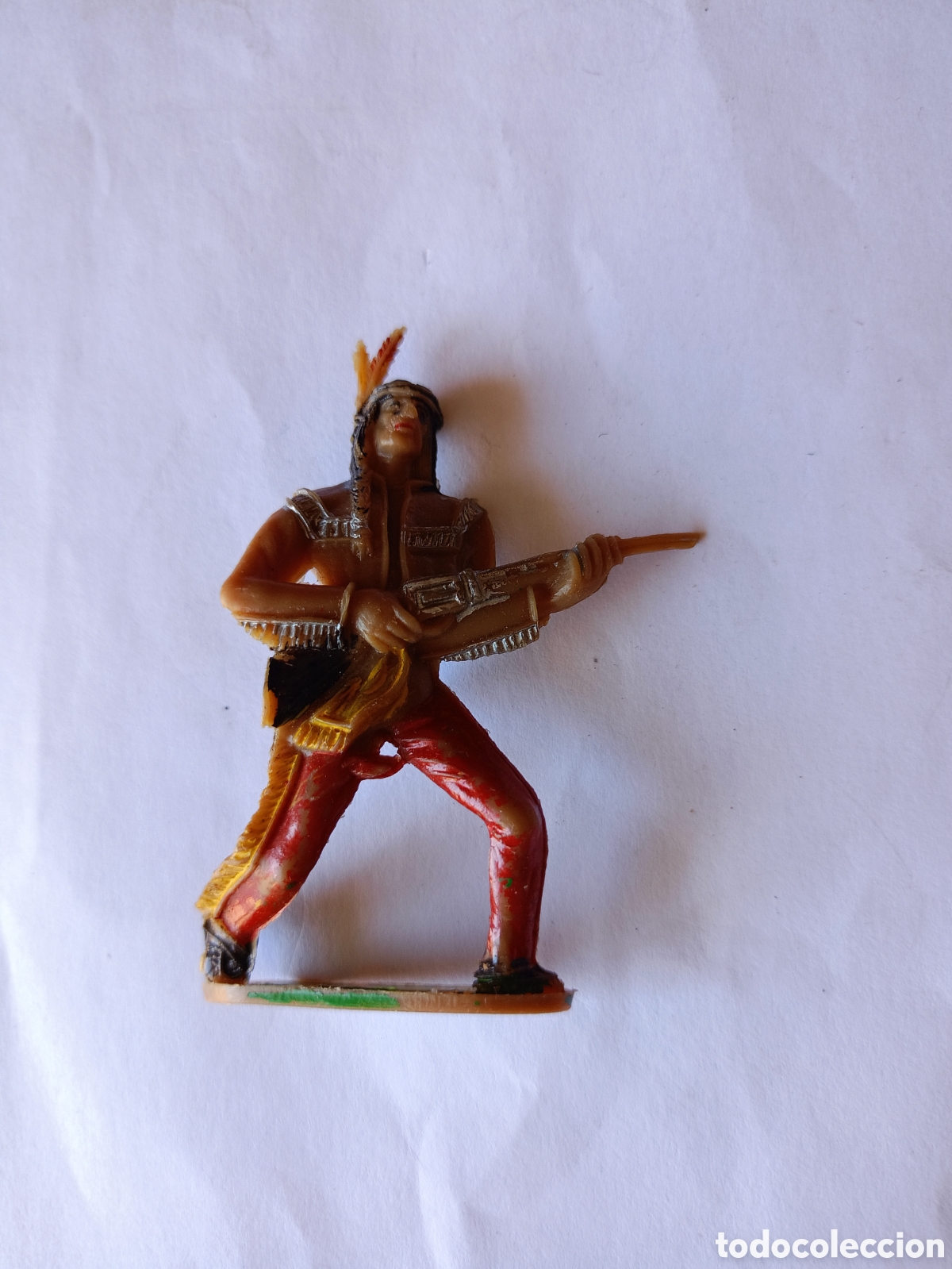 Rubber and PVC Figures: Figura guerrero indio con rifle oeste comansi