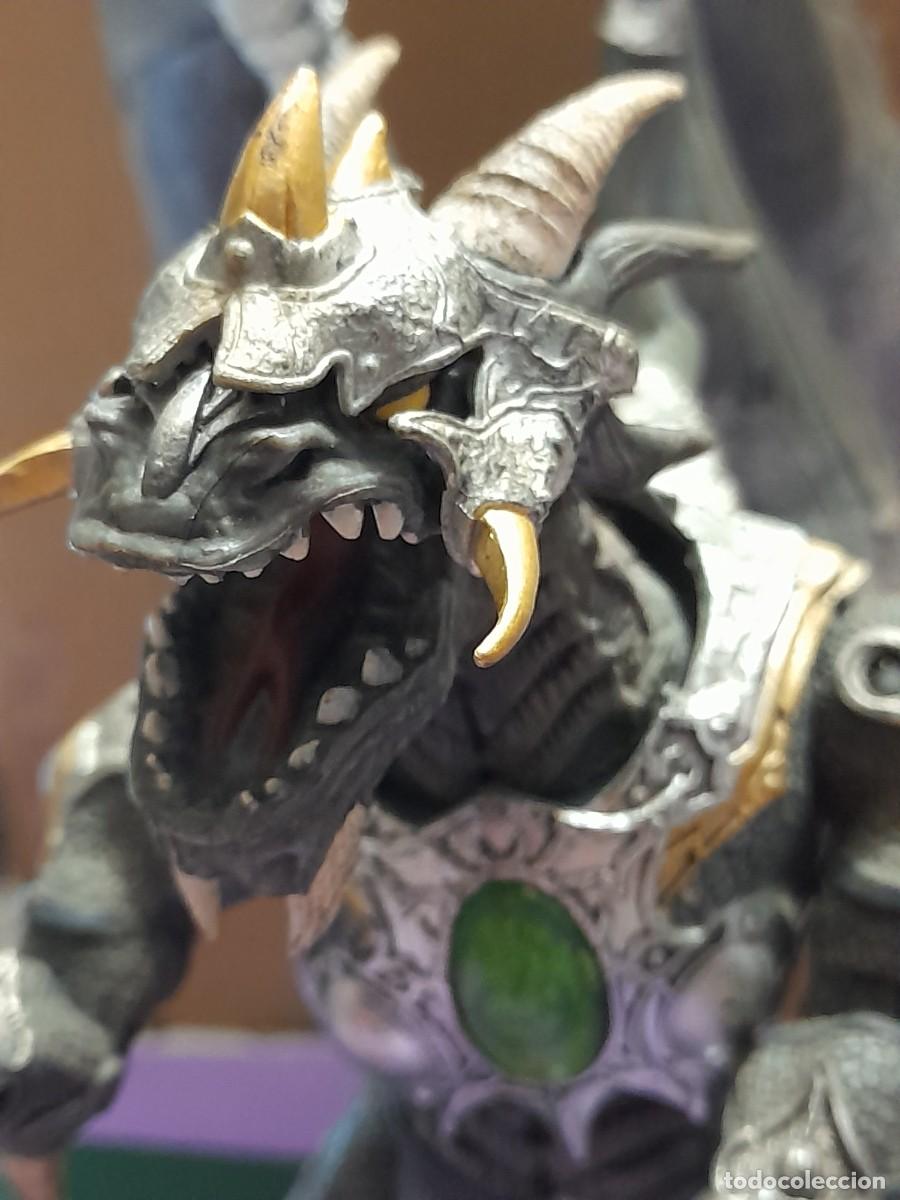 Figuras de goma y PVC: Gran figura de drag&oacute;n de Mega Block - Foto 1