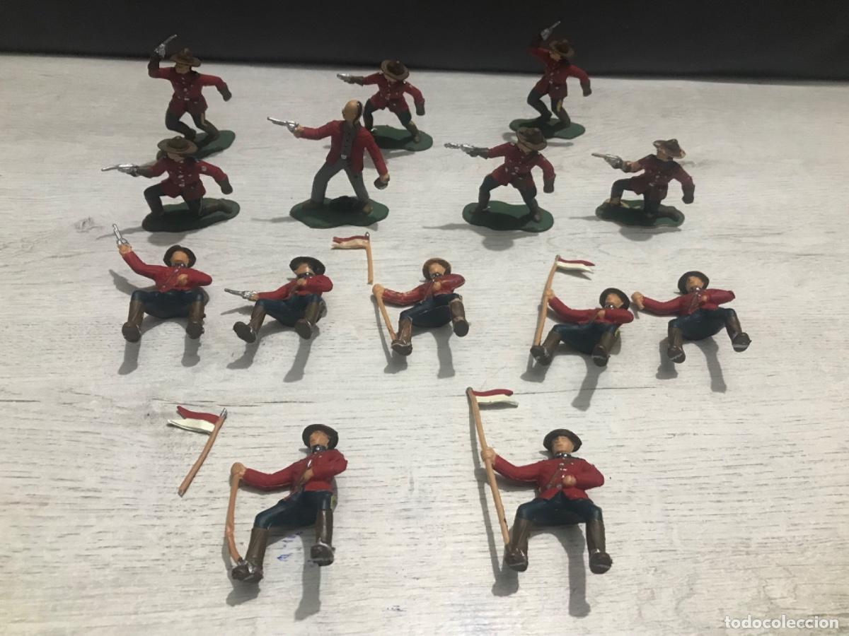 Lote 12 figuras Reamsa la policía montada de canada