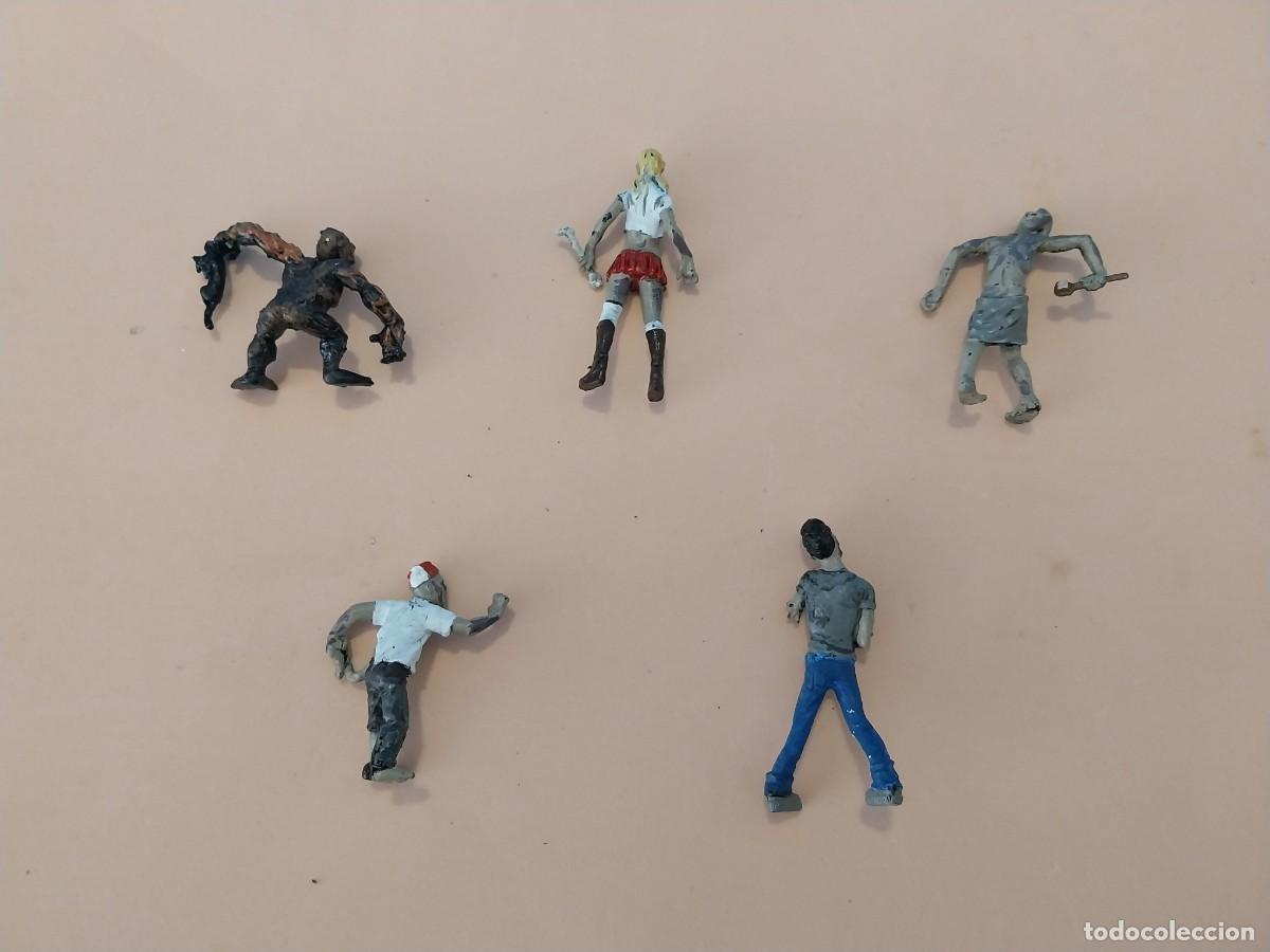 Figuras de goma y PVC: FIGURAS DE ZOMBIES. WALKING DEAD - Foto 3