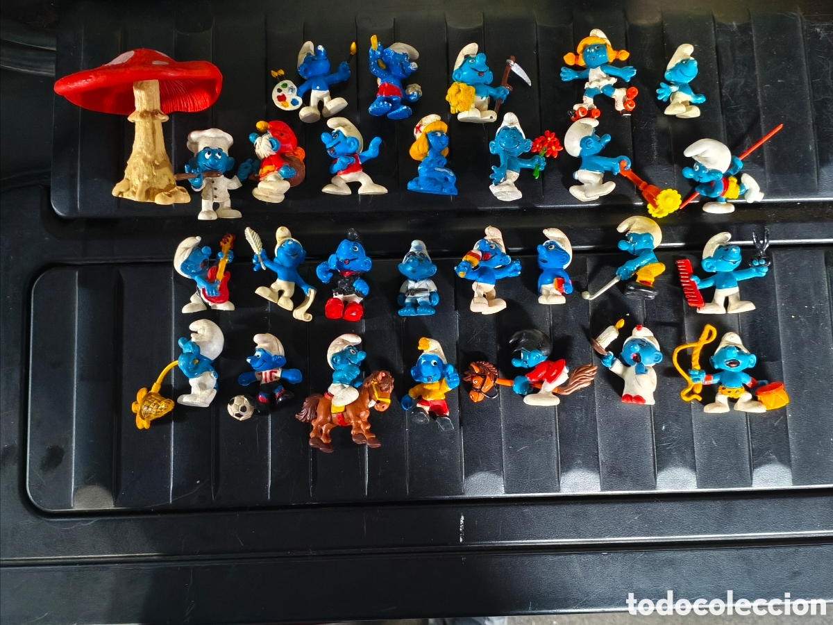 Figuras de goma y PVC: Pitufos lote 27 m&aacute;s accesorios - Foto 1