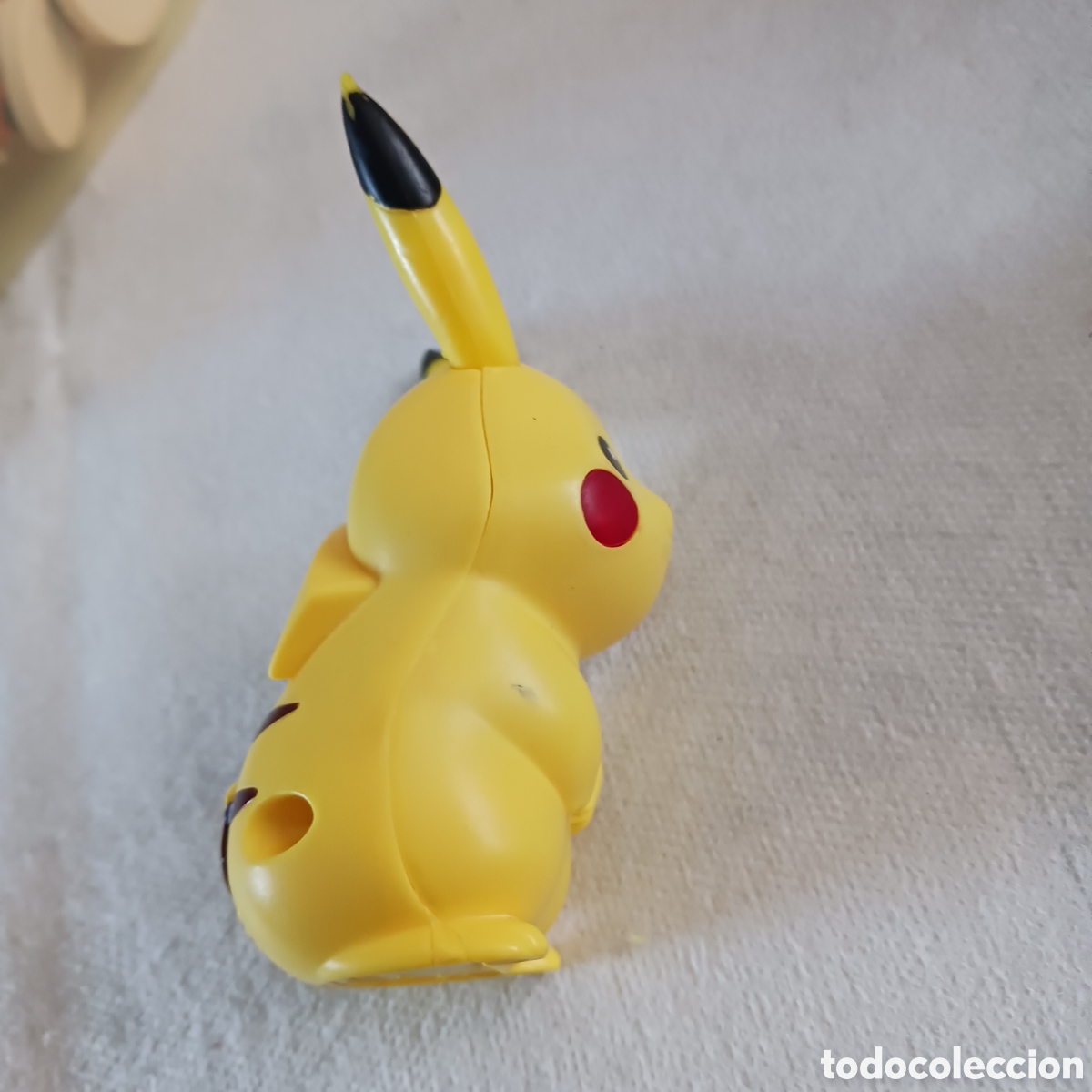 Figuras de goma y PVC: Figura de Picachu de BurgerKing - Foto 5