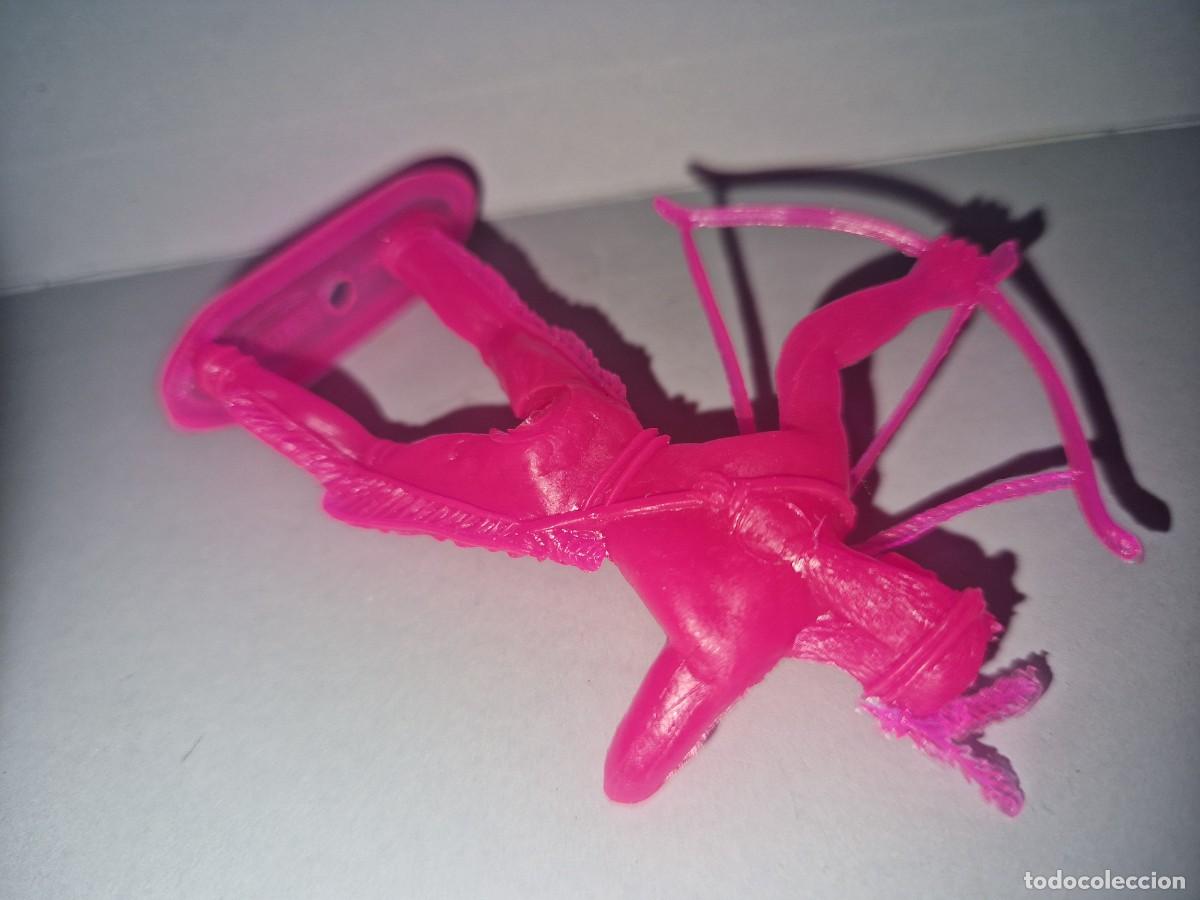Figuras de goma y PVC: INDIO CON ARCO FIGURA DE COMANSI - Foto 2