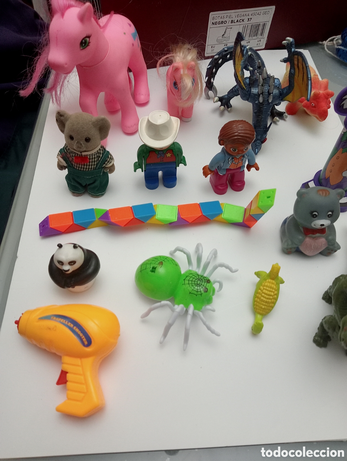 Figuras de Goma y PVC: Lote de 14 figuras de juguete
