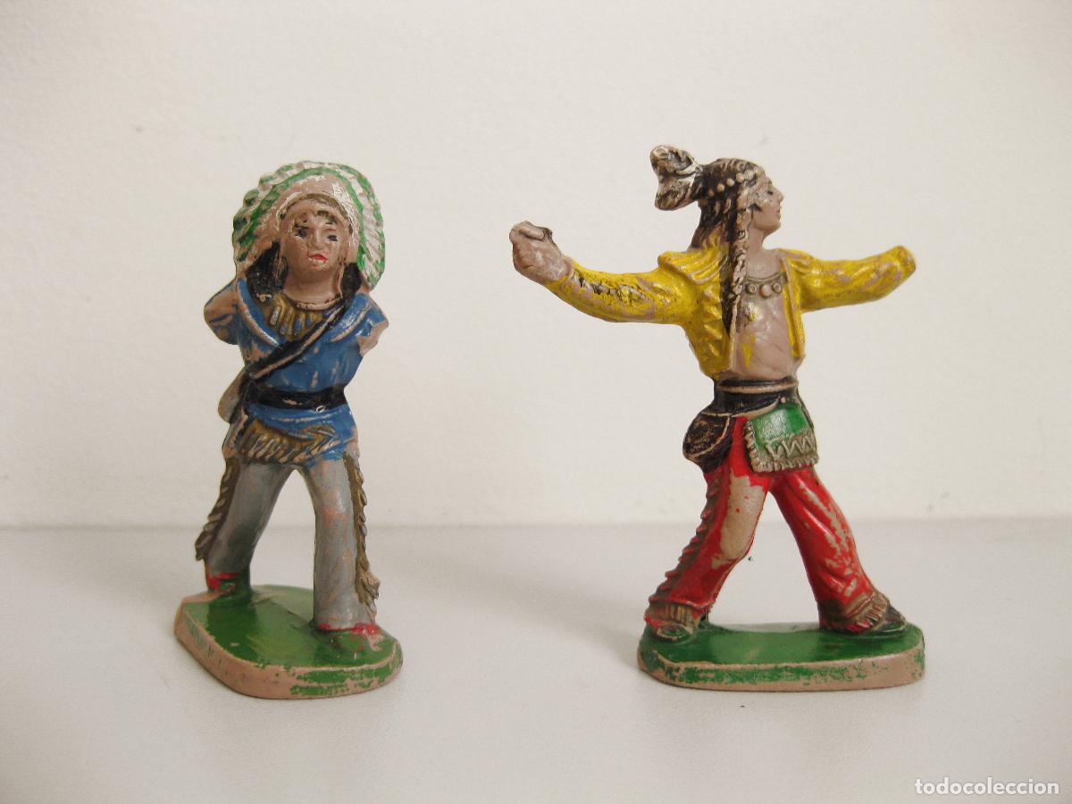 Figuras de goma y PVC: 2 FIGURAS DE INDIOS DE PL&Aacute;STICO DURO MONTEPLAST - Foto 1