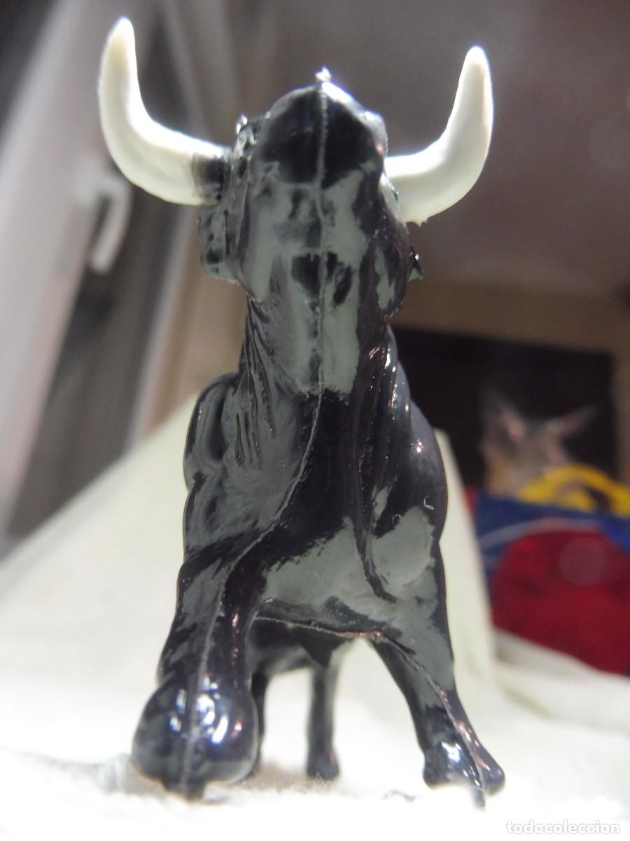Figuras de goma y PVC: Toro de pl&aacute;stico hinchado kiosko - Foto 3