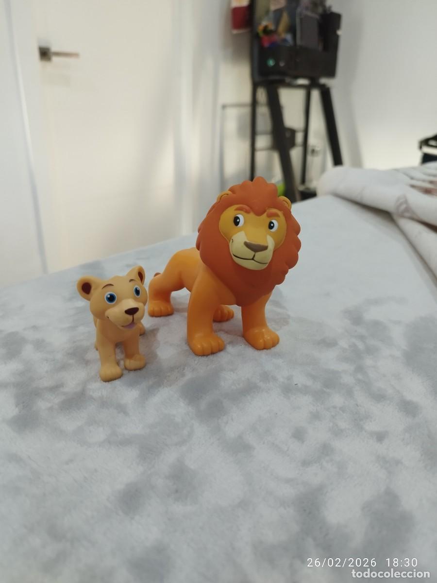 Figuras de goma y PVC: Figuras El Rey Le&oacute;n (pvc) - Foto 1