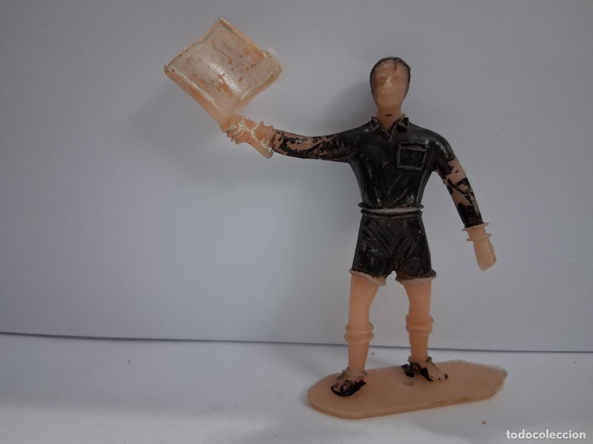 Figuras de goma y PVC: ARBITRO COMANSI FUTBOL - Foto 1