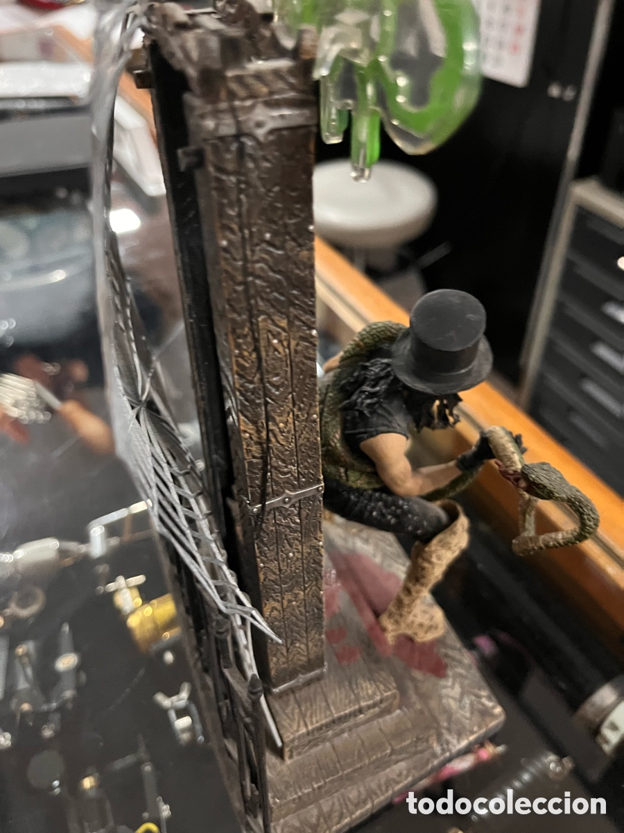 Figuras de goma y PVC: Figura Alice Cooper de Mc Farlane - Foto 3
