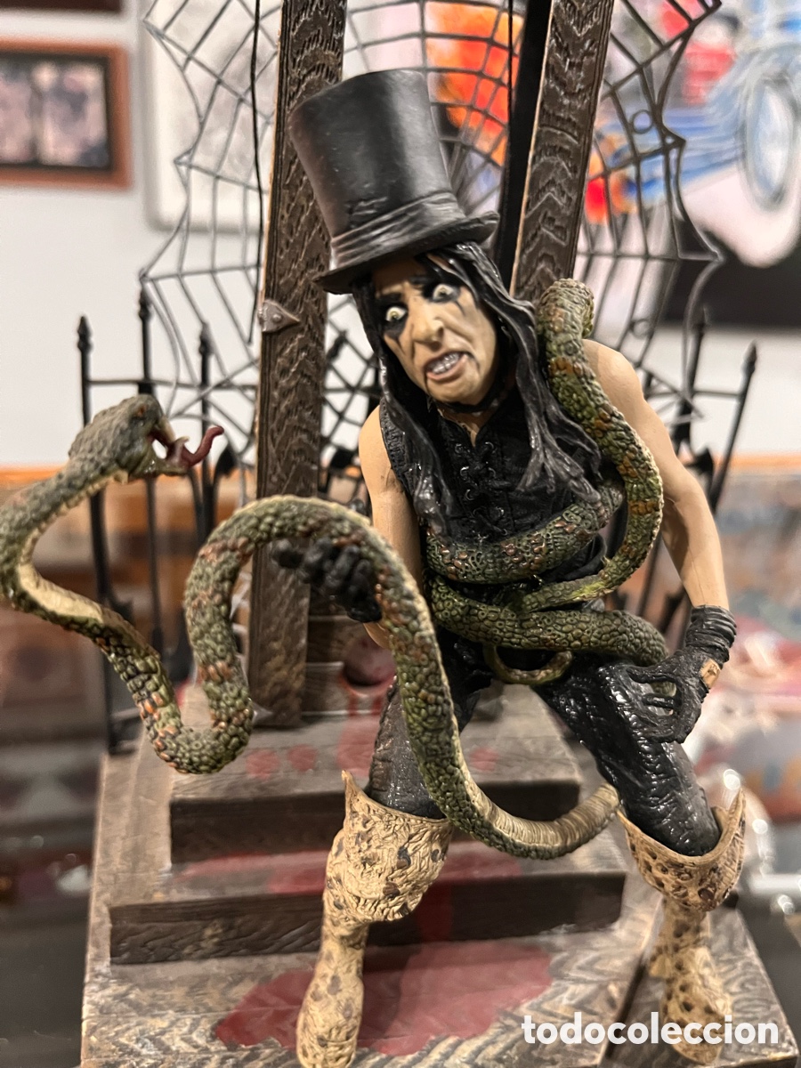 Figuras de goma y PVC: Figura Alice Cooper de Mc Farlane - Foto 1