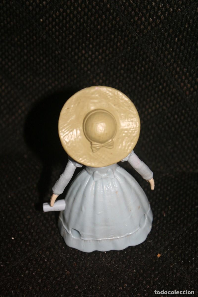 Figuras de goma y PVC: mu&ntilde;eca lilo y stitch 2011 - Foto 3