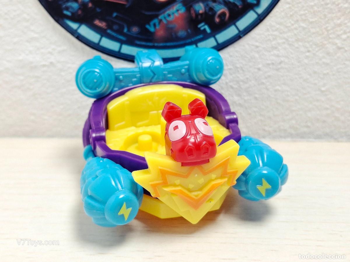 Figuras de goma y PVC: Superzings PowerJet Pi&ntilde;ata Superthings Magic Box Pullback - Foto 1