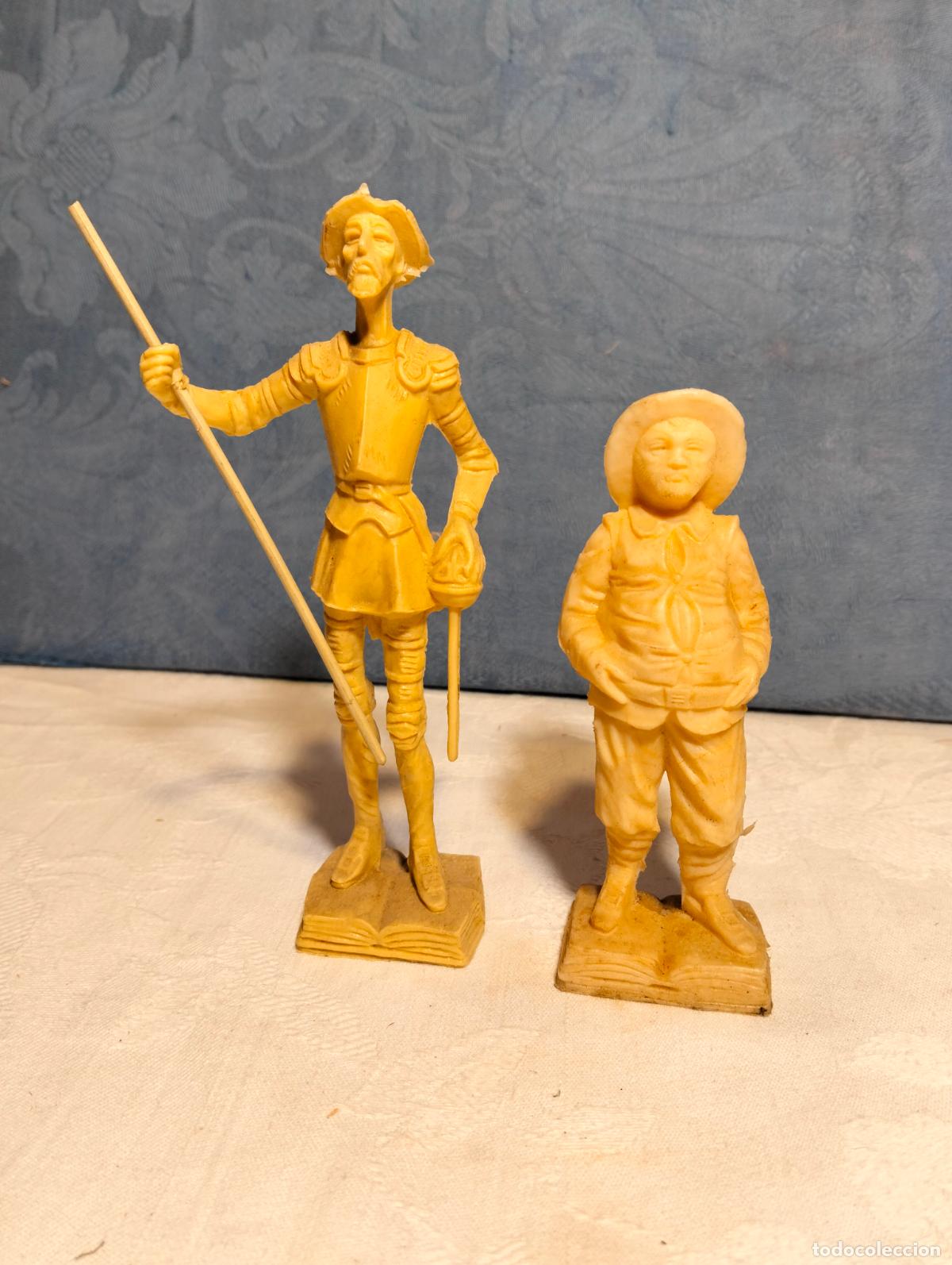 Figuras de Goma y PVC: Pareja de figuras peque&ntilde;as figuritas de Don Quijote y Sancho Panza pl&aacute;stico blanco a&ntilde;os 60