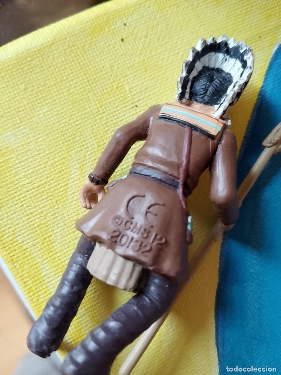 Figuras de goma y PVC: INDIOS Y VAQUEROS, pl&aacute;stico inyectado. lote de 5 figuras - Foto 7
