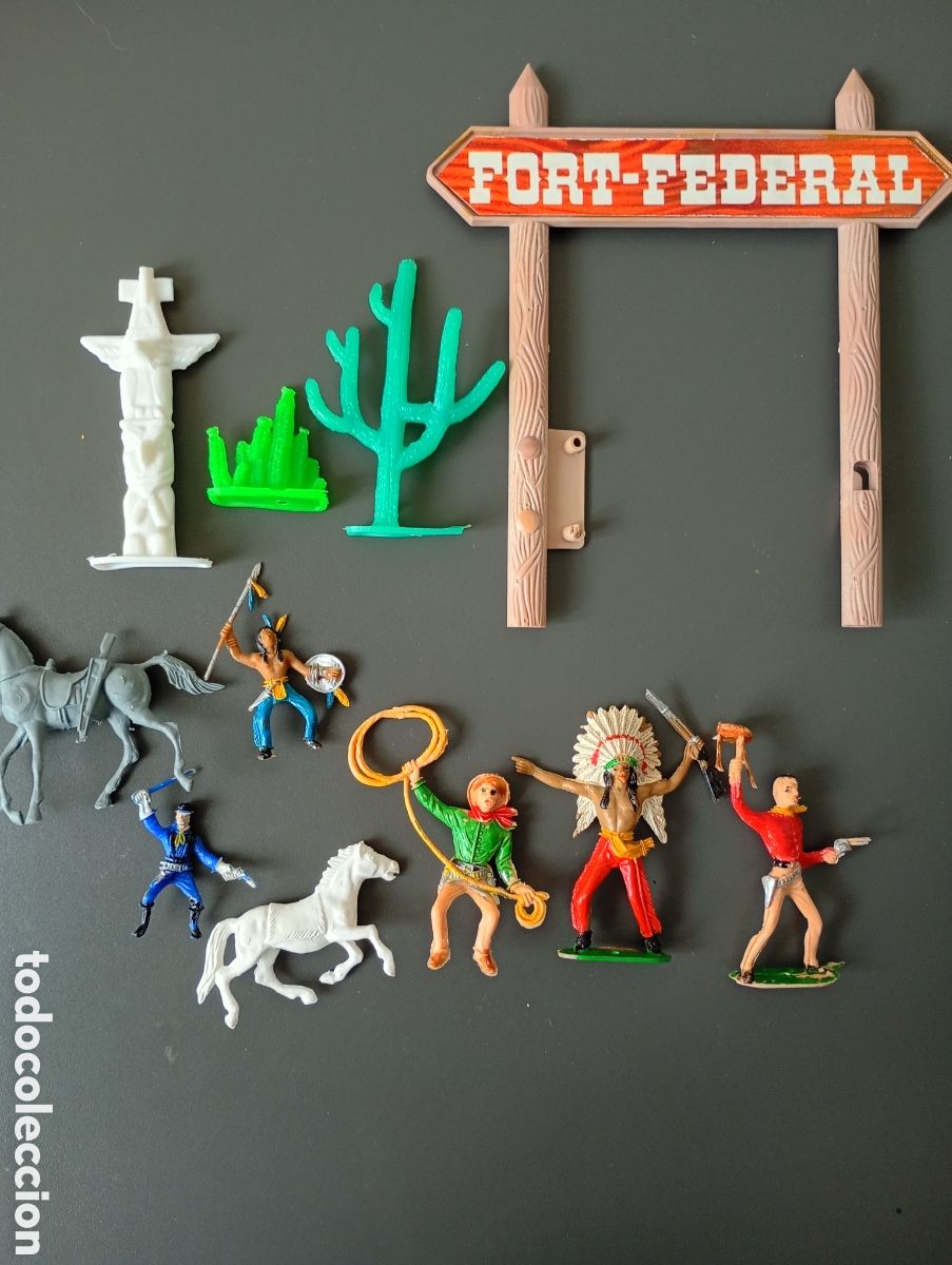 Figuras de Goma y PVC: Lote Comansi.indio, vaquero con taburete etc
