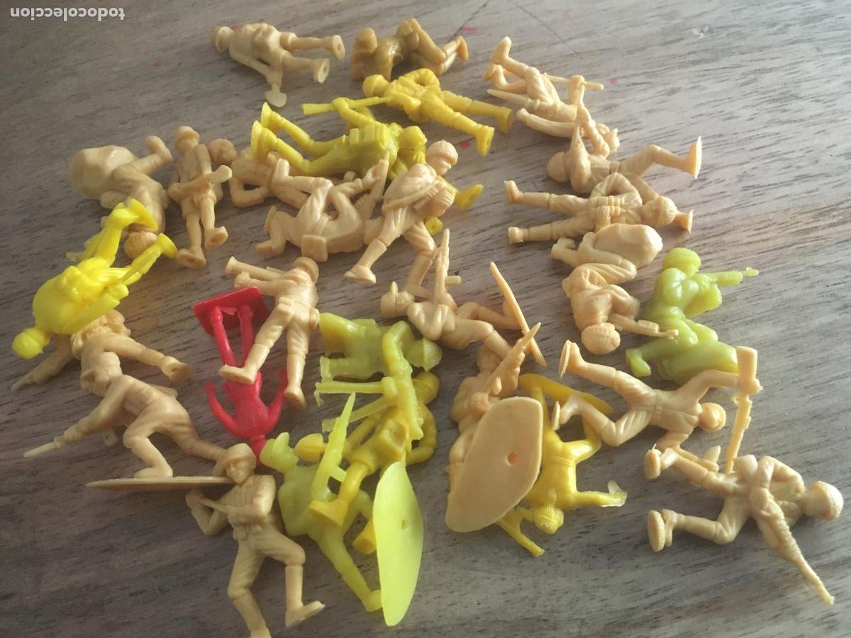 Figuras de Goma y PVC: dunkin soldados lote 29 figuras de plastico