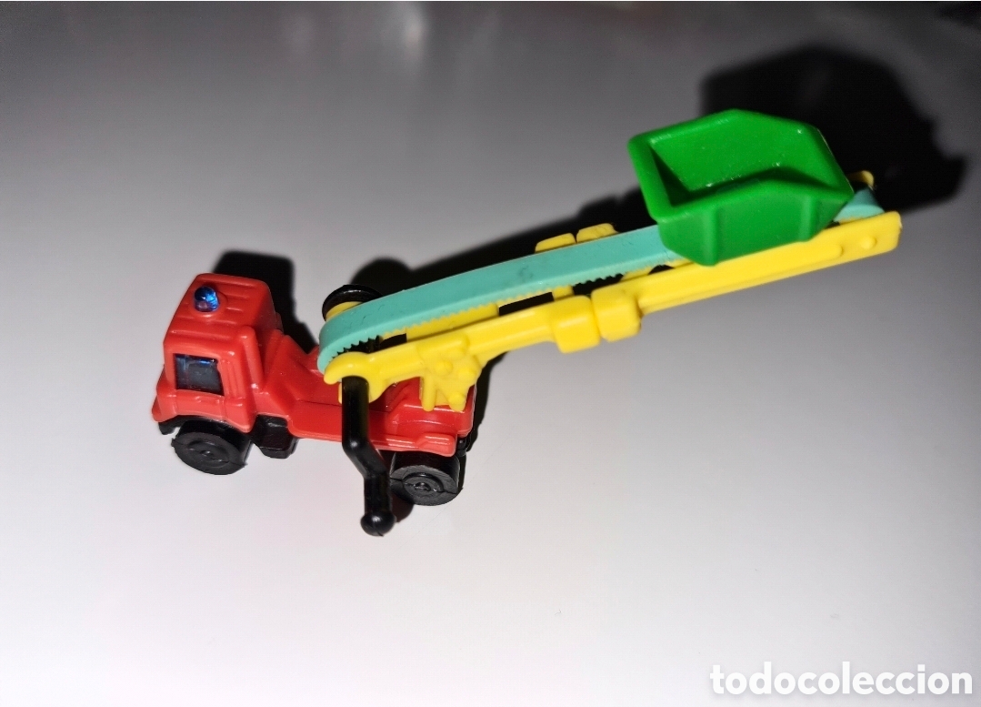 Figuras de Goma Kinder: Figura kinder Ferrero antigua cami&oacute;n volquete cinta transportadora obras mu&ntilde;eco colecci&oacute;n premium