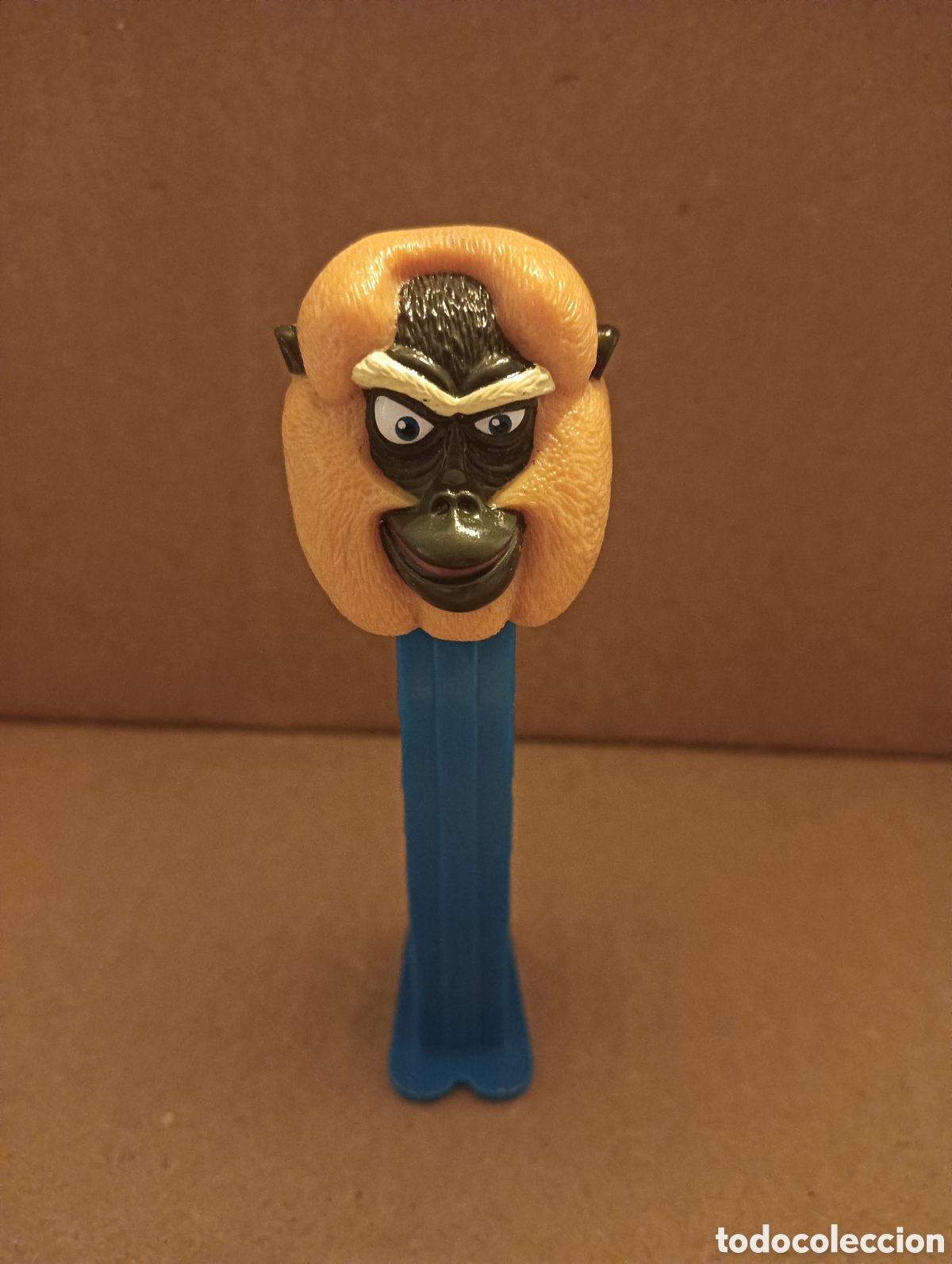 Figuras de goma y PVC dispensador PEZ: Dispensador pez rey le&oacute;n - Foto 1
