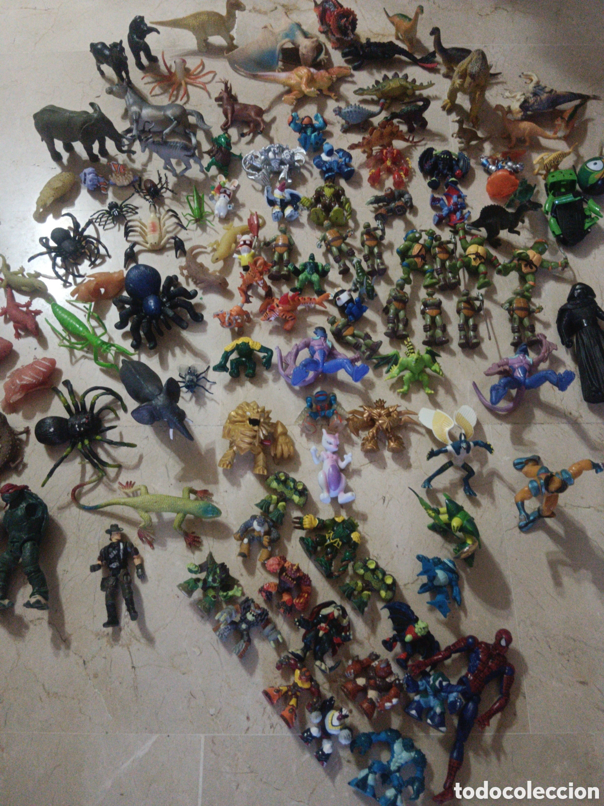 Gummi- und PVC-Figuren: Lotazo de Pokemon gormitis dinosaurios animales