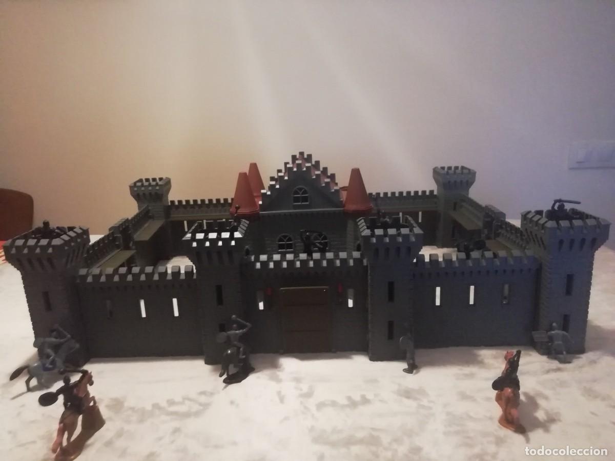 Figuras de goma y PVC: CASTILLO MEDIEVAL Y FIGURAS - Foto 9