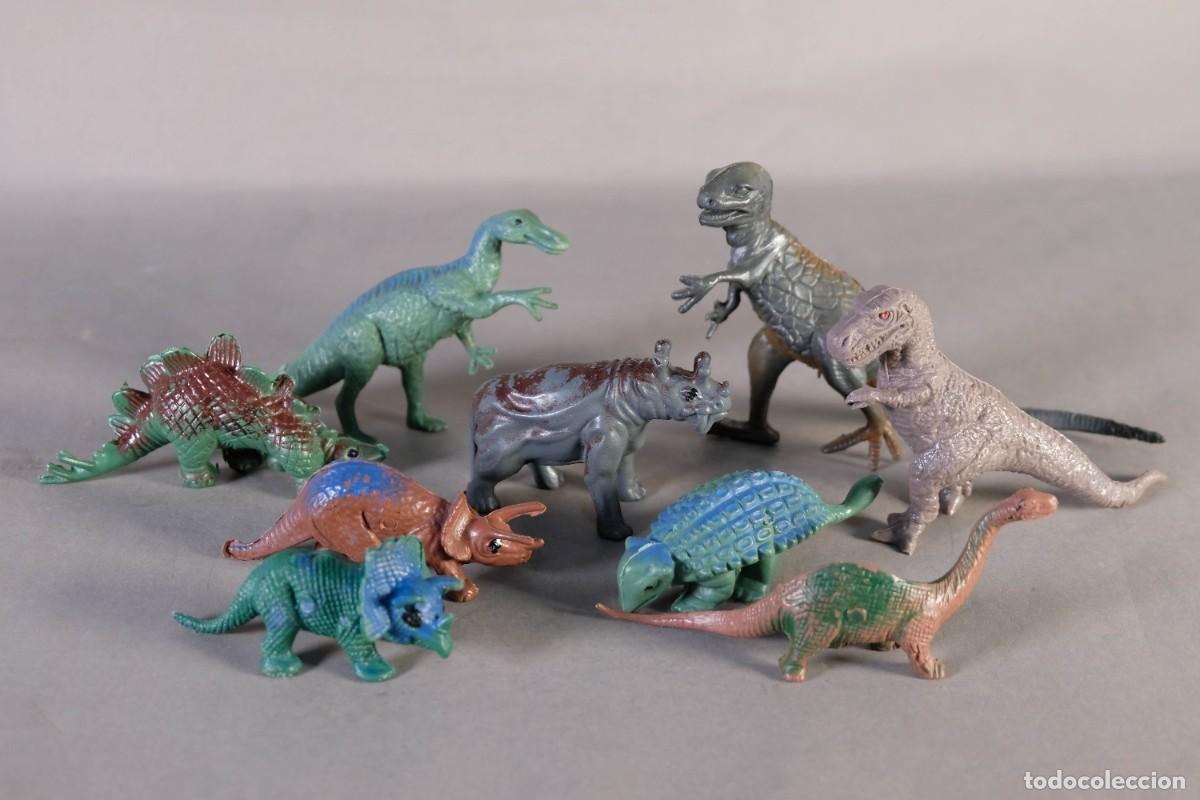 Figuras de goma y PVC: LOTE DE FIGURAS DE DINOSAURIOS EN PWC - Foto 1