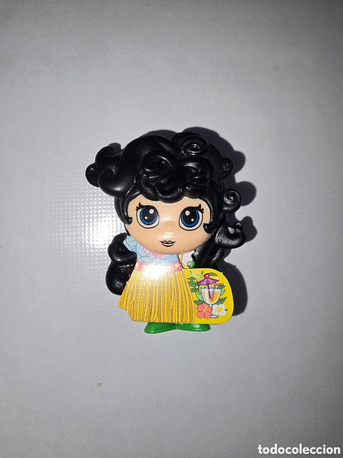 Figuras de Goma Kinder: Figura kinder SE212 chica baile hawaiana bailarina premium mu&ntilde;eco colecci&oacute;n sorpresa premium