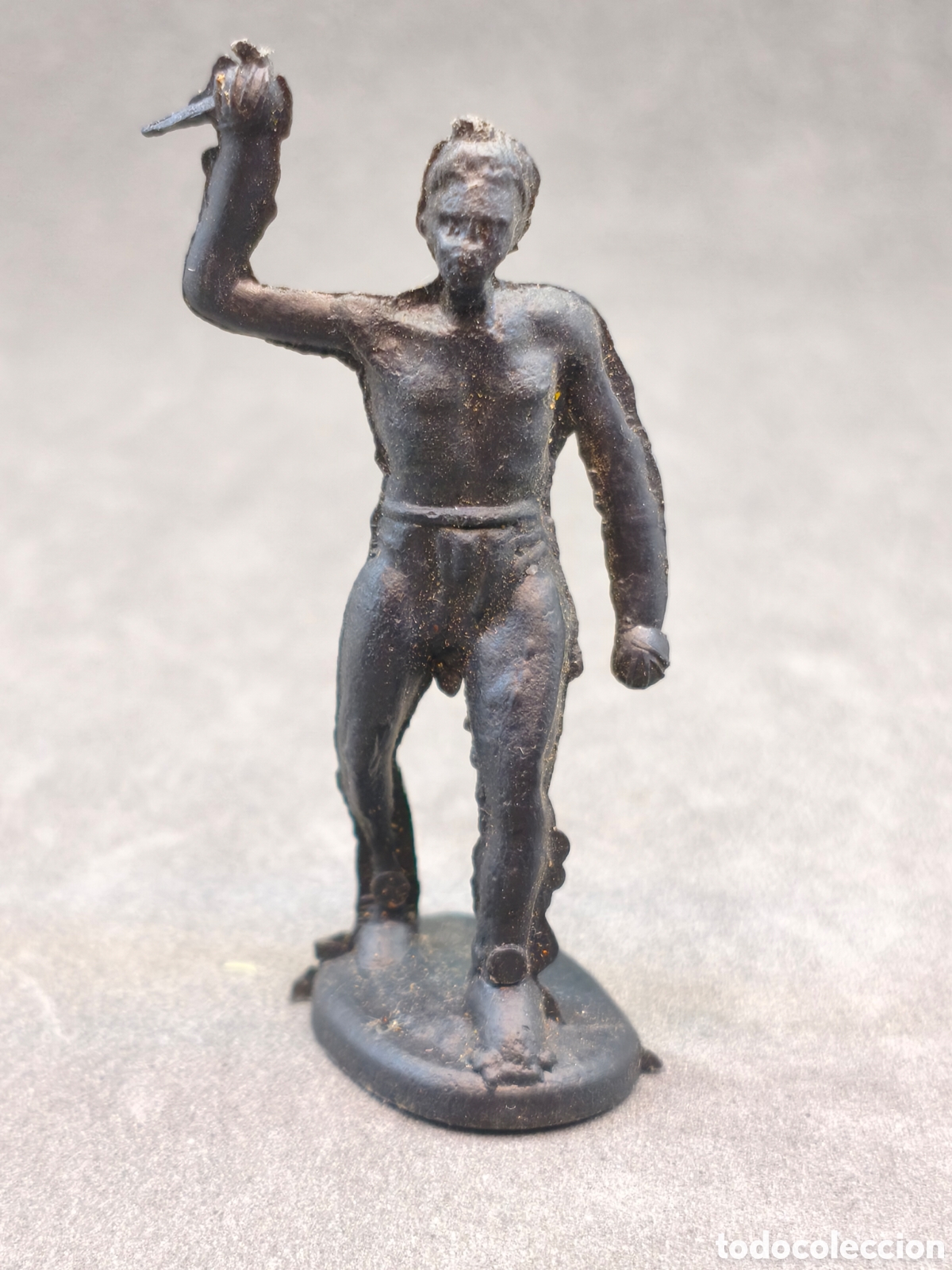 Rubber and PVC Figures: ANTIGUA FIGURA EN PL&Aacute;STICO . GUERRERO AFRICANO. 50 MM