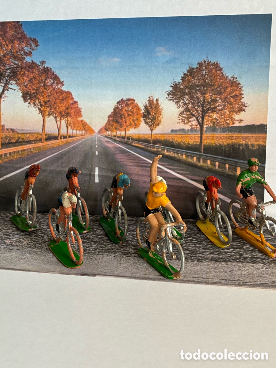 Figuras de Goma y PVC: Pelot&oacute;n 9 ciclistas Sotorres