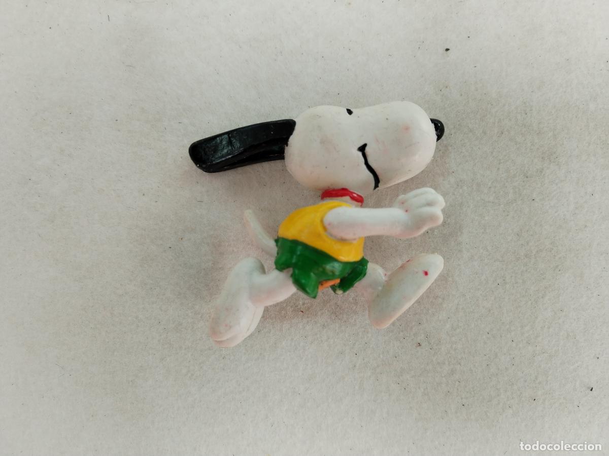 Figuras de Goma y PVC: snoopy figura pvc salto de valla- c181