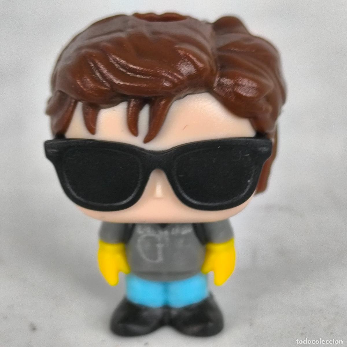 Figuras de Goma Kinder: Figura STEVE STRANGER THINGS HUEVO KINDER JOY funko