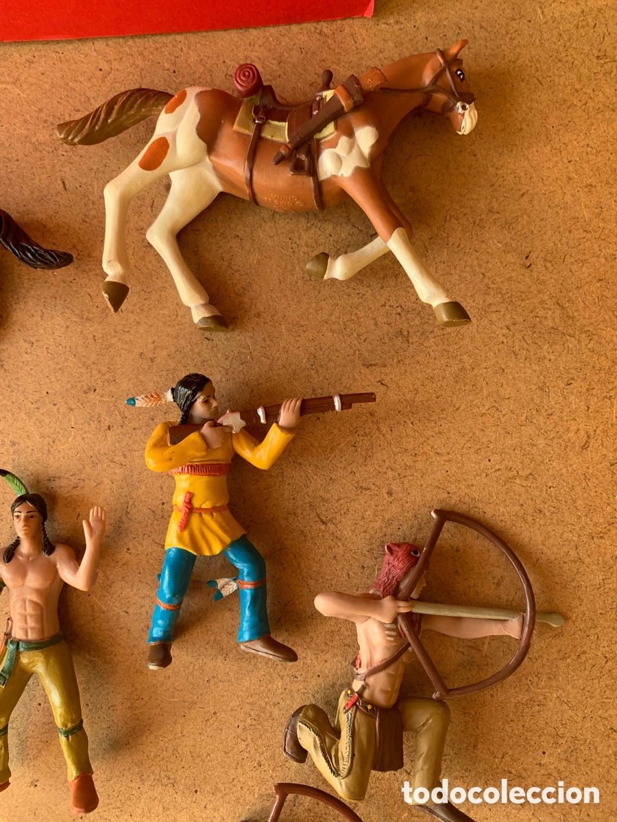 Figuras de goma y PVC: LOTE DE 8 FIGURAS DE INDIOS. - Foto 3