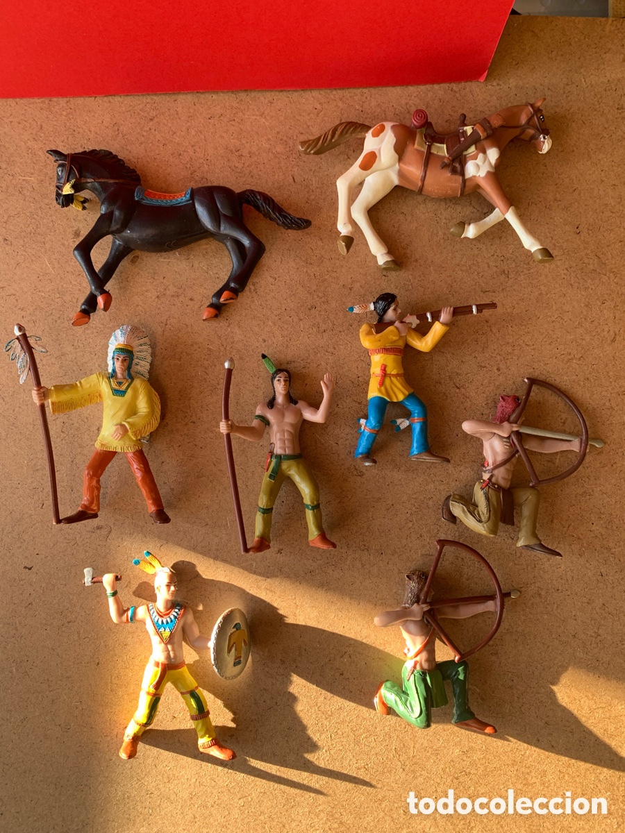 Figuras de goma y PVC: LOTE DE 8 FIGURAS DE INDIOS. - Foto 1