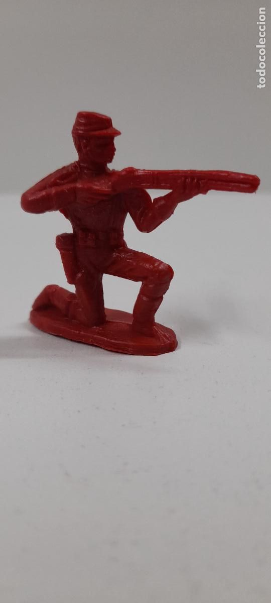 Figuras de Goma y PVC: SOLDADO FEDERAL . REALIZADO POR OLIVER . EN PLASTICO MONOCOLOR . ORIGINAL A&Ntilde;OS 70