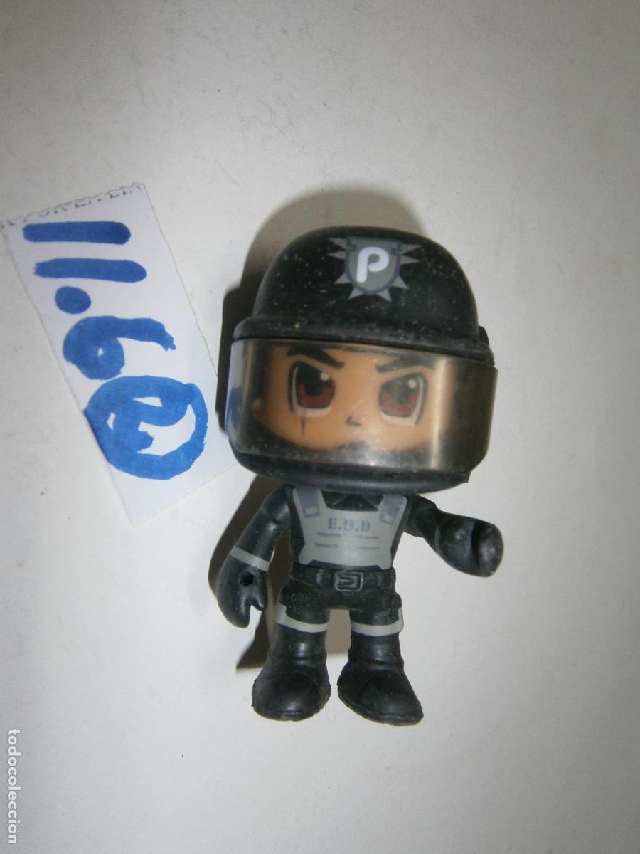 Figuras de Goma y PVC: FIGURA DE GOMA O PVC - POLICIA