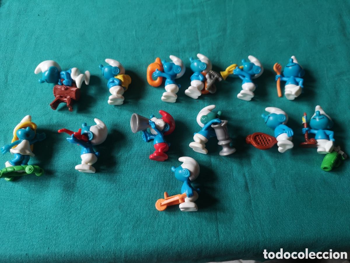 Figuras de goma Kinder: Lote de mu&ntilde;ecos kinder pitufos - Foto 1