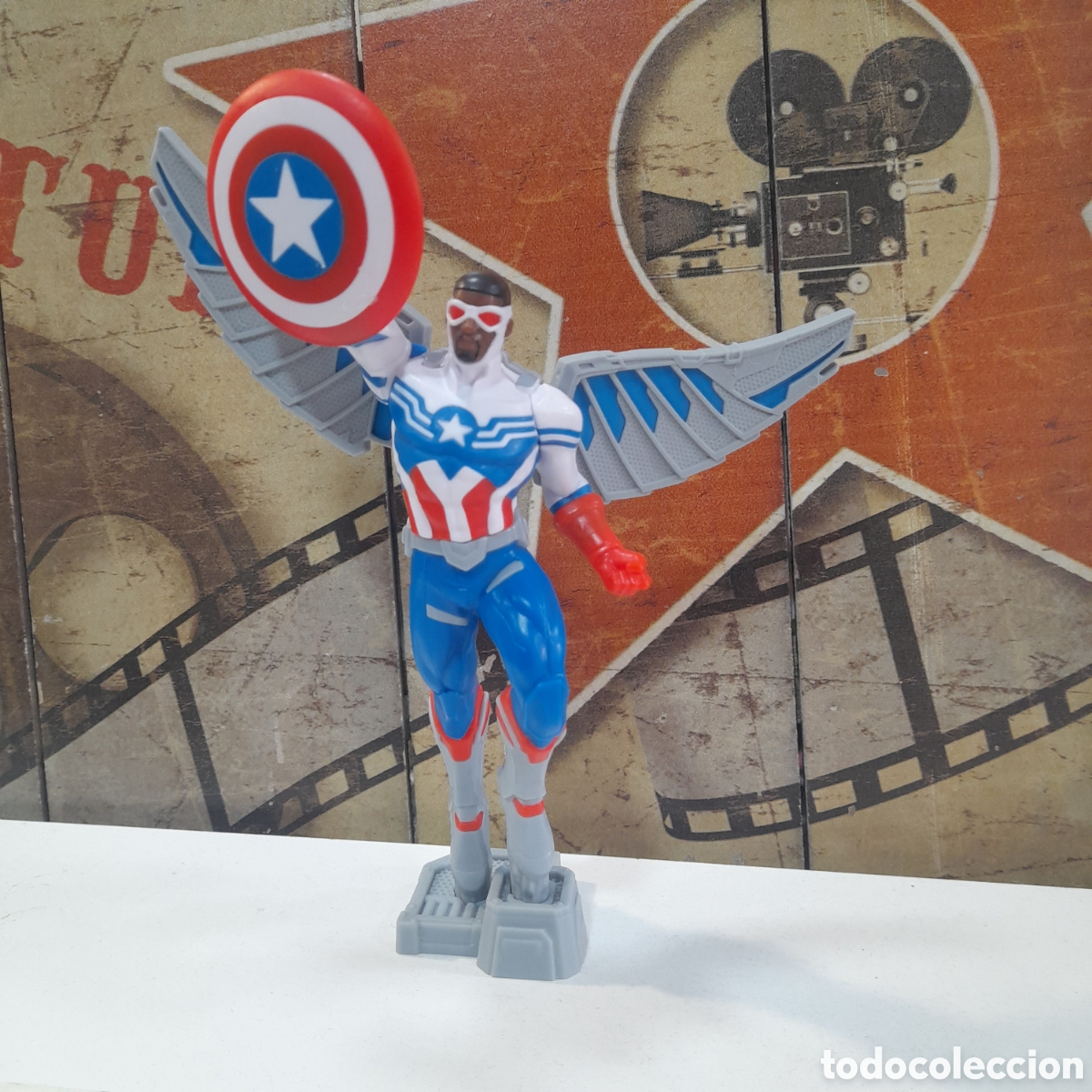 Figuras de Goma y PVC: Figura Marvel: Capit&aacute;n Am&eacute;rica Sam Wilson