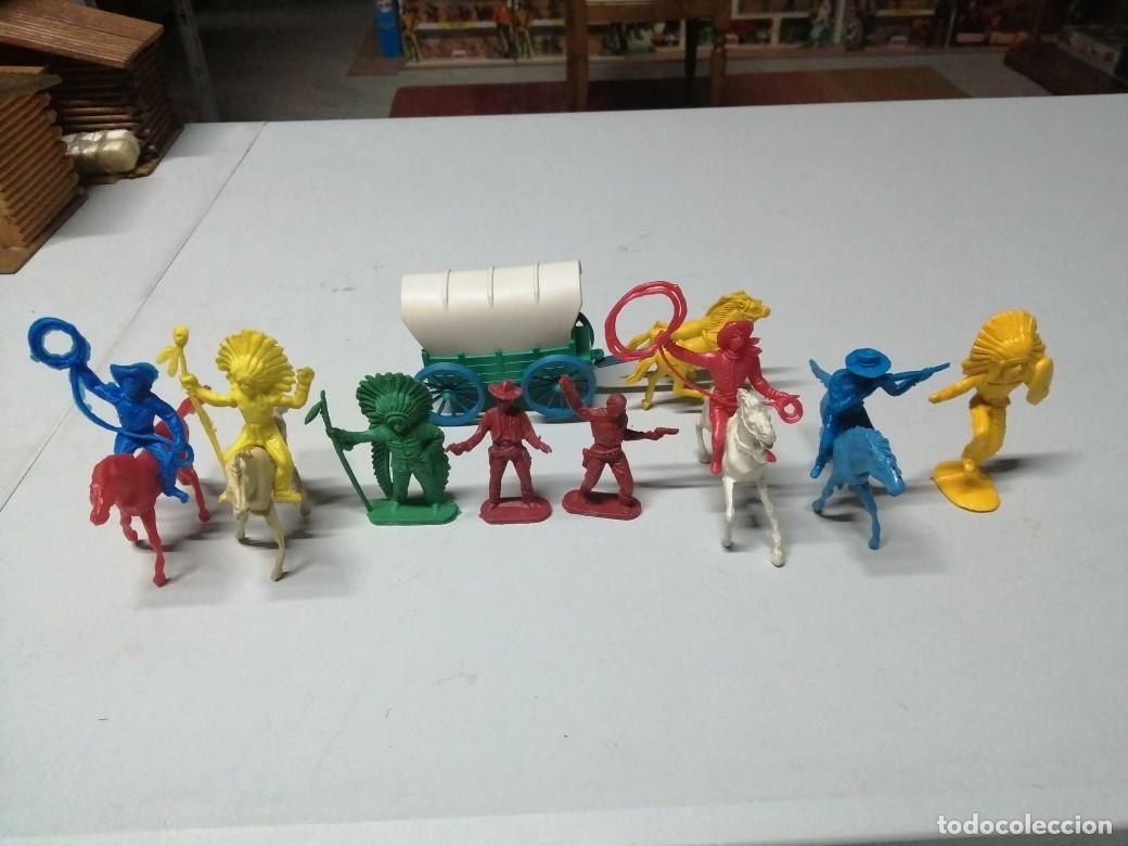 Figuras de goma y PVC: LOTE VAQUEROS E INDIOS (COMANSI, REIGON, SOTORRES, LAFREDO) - Foto 1