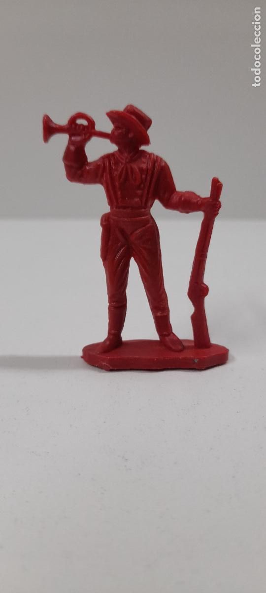Figuras de Goma y PVC: SOLDADO FEDERAL CON TROMPETA . REALIZADO POR OLIVER . MONOCOLOR . ORIGINAL A&Ntilde;OS 70