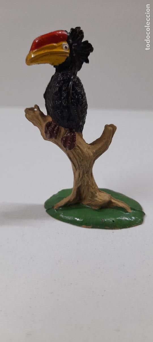 Figuras de Goma y PVC: TUCAN EN UN ARBOL O RAMA . REALIZADO POR JECSAN . SERIE HISTORIA NATURAL . A&Ntilde;OS 50 EN GOMA
