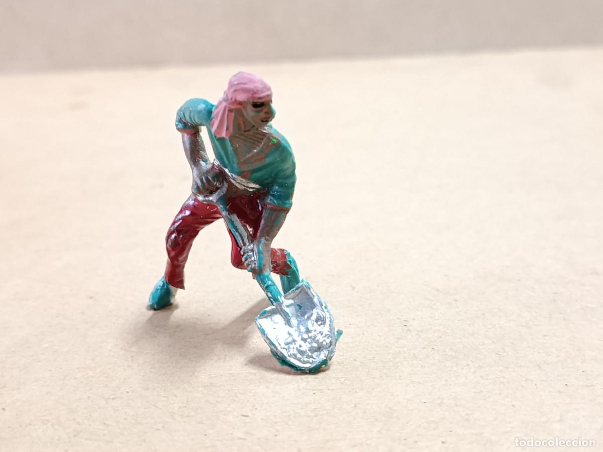 Figuras de goma y PVC: FIGURA DE PL&Aacute;STICO PIRATA COMANSI - Foto 1