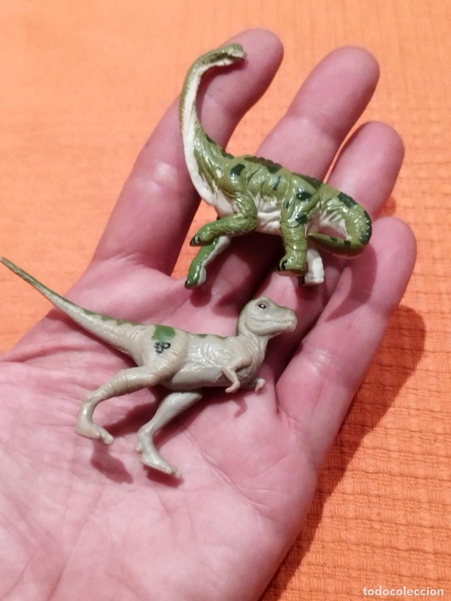 Figuras de goma y PVC: Dos figuras, mu&ntilde;ecos de dinosaurios. hatchling, Brachiosaurus. - Foto 1