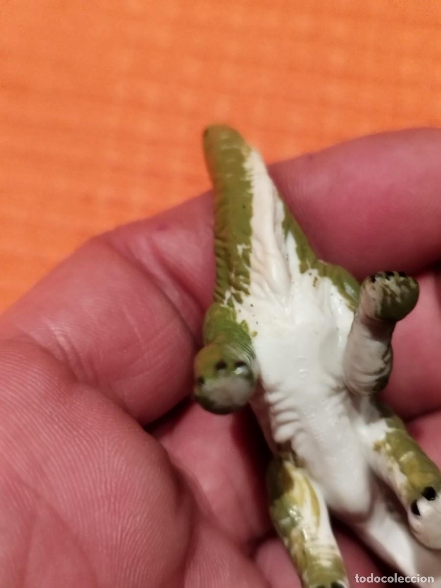 Figuras de goma y PVC: Dos figuras, mu&ntilde;ecos de dinosaurios. hatchling, Brachiosaurus. - Foto 8