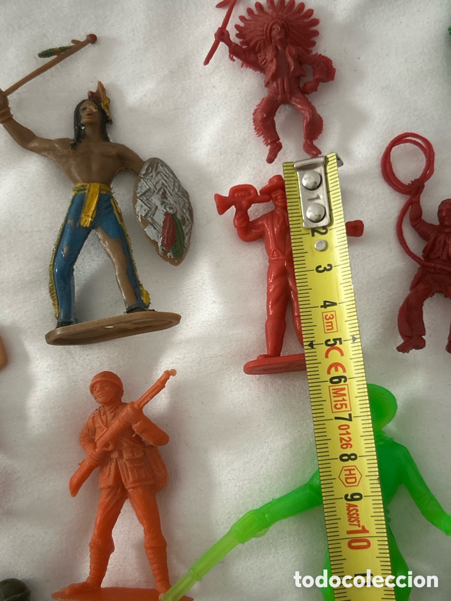 Figuras de goma y PVC: Lote indios y vaqueros pl&aacute;stico - Foto 5