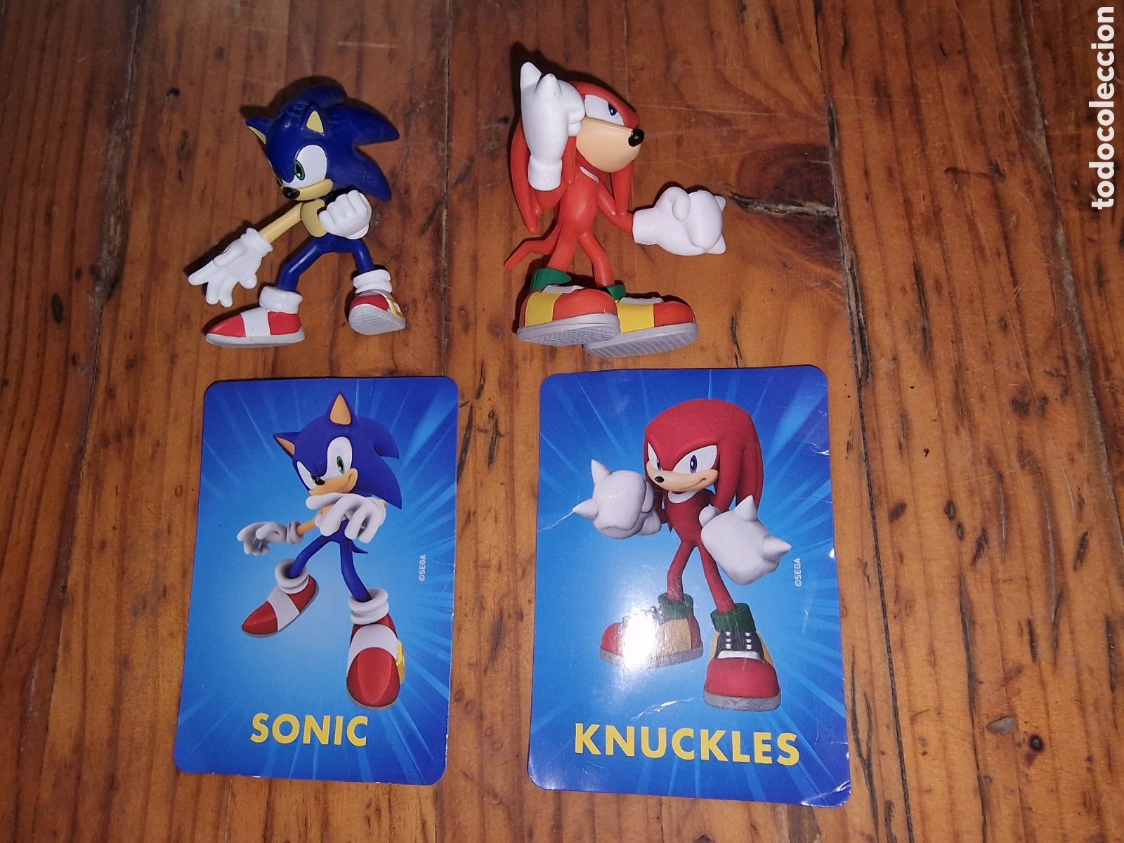 Figuras de Goma y PVC: Figuras goma o pvc,colecci&oacute;n sonic the hedgehog de comansi ,knuckles y sonic,lote de 2