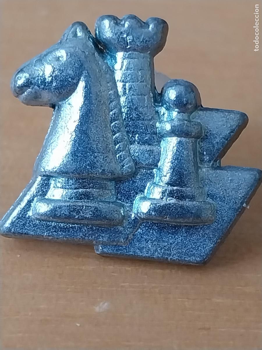 Figuras de Goma y PVC: AJEDREZ CABALLO TORRE PE&Oacute;N PIN PINCHO METAL CROMADO 1.86CMS ALTO ORIGINAL RARO