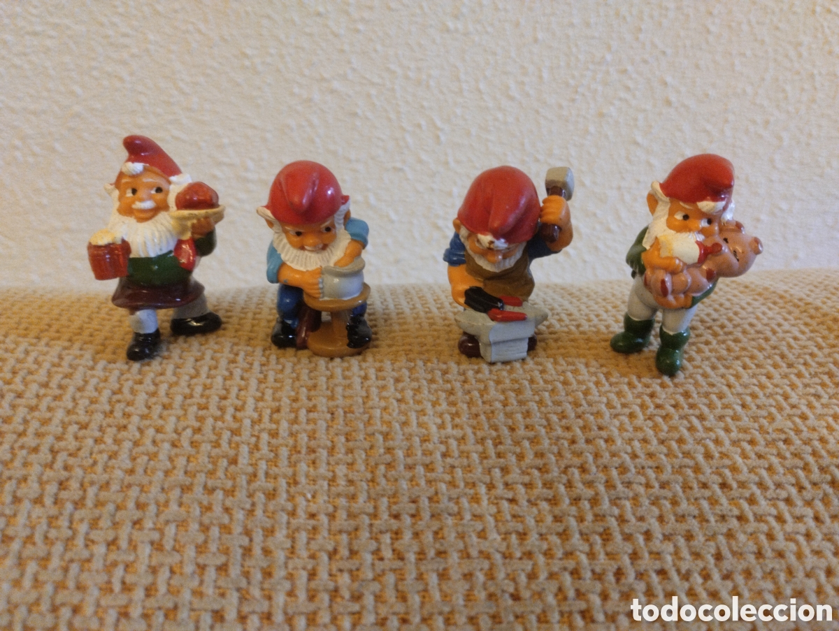 Figuras de Goma Kinder: Lote mu&ntilde;equitos Kinder Enanitos