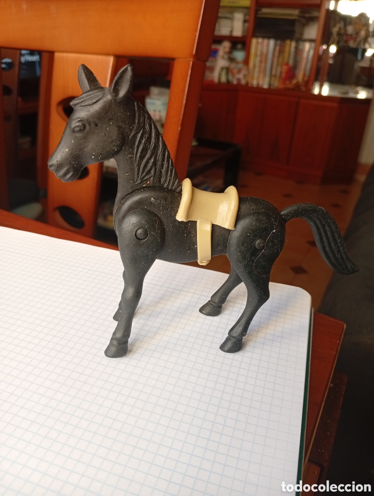 Figuras de Goma y PVC: MU&Ntilde;ECO FIGURA PVC CABALLO NEGRO CON MONTURA AIRGAM AIRGAMBOY AIRGAMBOYS