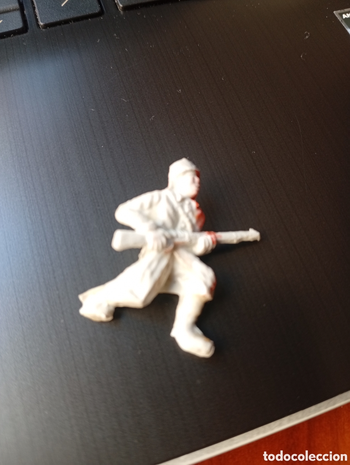 Figuras de Goma y PVC: MU&Ntilde;ECO FIGURA DUNKIN CROPAN PASTELITOS PROMOCIONAL GUERRA SOLDADO BLANCO SOLDADOS